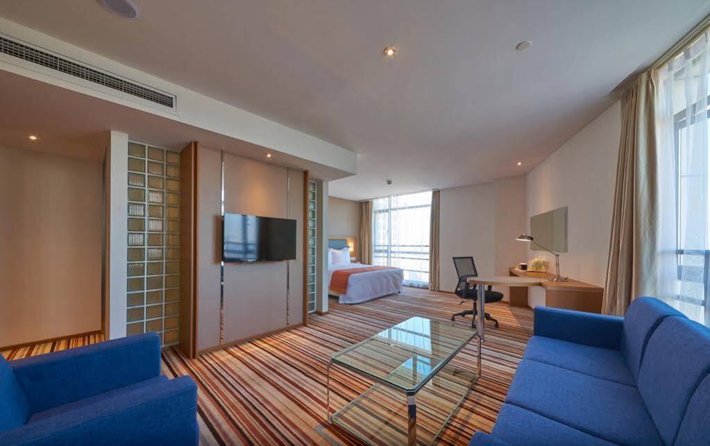 Holiday Inn Express Shanghai Jiading Industry Park By Ihg Екстериор снимка